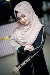 Tunisian Khimar + Borkha - Image 4